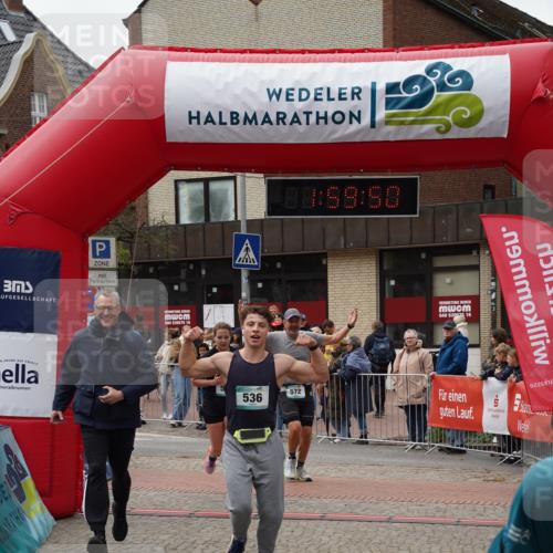 04.05.2025 - 8. Wedeler Halbmarathon Felixshl http://msf.ph/oto/7823763 04.05.2025 11:59:48 Ziel 90, 126, 536, 572, 573 meine-sportfotos.de