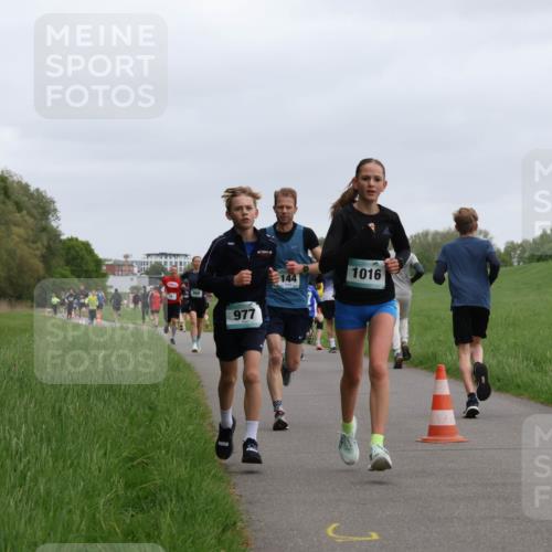 04.05.2025 - 8. Wedeler Halbmarathon Yannick Fuchs http://msf.ph/oto/7823775 04.05.2025 11:11:25 Laufen 977, 144, 1016 meine-sportfotos.de