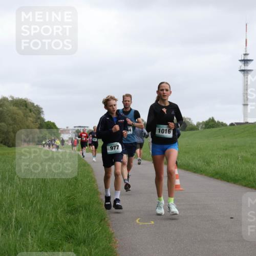 04.05.2025 - 8. Wedeler Halbmarathon Yannick Fuchs http://msf.ph/oto/7823795 04.05.2025 11:11:25 Laufen 977, 1016 meine-sportfotos.de