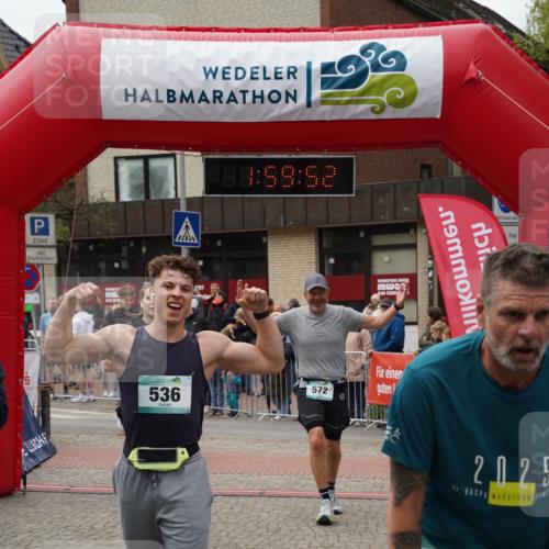 04.05.2025 - 8. Wedeler Halbmarathon Felixshl http://msf.ph/oto/7823871 04.05.2025 11:59:50 Ziel 90, 126, 536, 566, 572, 573 meine-sportfotos.de