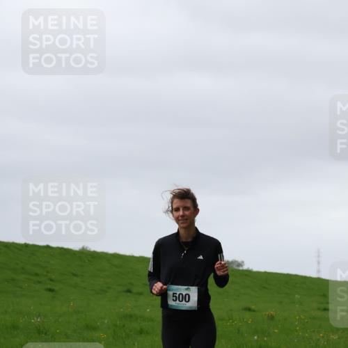 04.05.2025 - 8. Wedeler Halbmarathon Yannick Fuchs http://msf.ph/oto/7823902 04.05.2025 12:20:37 Laufen 500 meine-sportfotos.de