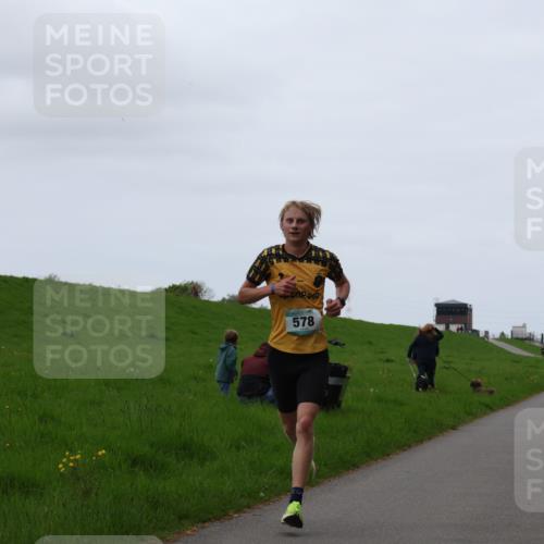 04.05.2025 - 8. Wedeler Halbmarathon Yannick Fuchs http://msf.ph/oto/7823913 04.05.2025 11:11:31 Laufen 578 meine-sportfotos.de
