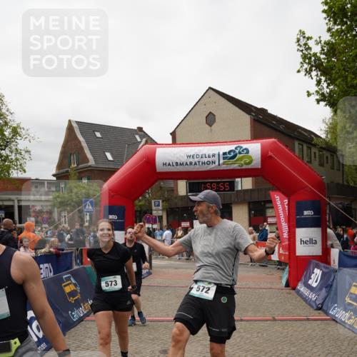 04.05.2025 - 8. Wedeler Halbmarathon Felixshl http://msf.ph/oto/7823927 04.05.2025 11:59:53 Ziel 90, 151, 536, 566, 572, 573 meine-sportfotos.de
