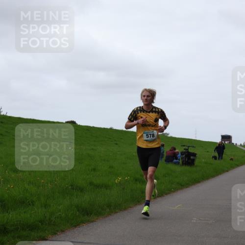 04.05.2025 - 8. Wedeler Halbmarathon Yannick Fuchs http://msf.ph/oto/7823964 04.05.2025 11:11:32 Laufen 578 meine-sportfotos.de