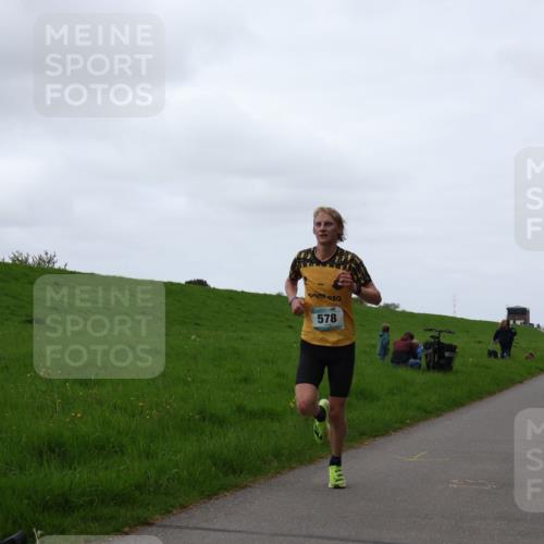 04.05.2025 - 8. Wedeler Halbmarathon Yannick Fuchs http://msf.ph/oto/7823977 04.05.2025 11:11:32 Laufen 578 meine-sportfotos.de