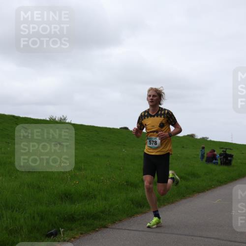 04.05.2025 - 8. Wedeler Halbmarathon Yannick Fuchs http://msf.ph/oto/7823995 04.05.2025 11:11:32 Laufen 578 meine-sportfotos.de