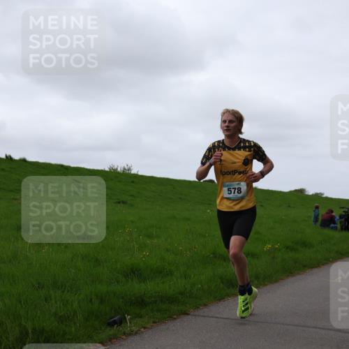 04.05.2025 - 8. Wedeler Halbmarathon Yannick Fuchs http://msf.ph/oto/7824006 04.05.2025 11:11:32 Laufen 578 meine-sportfotos.de