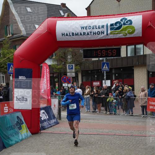 04.05.2025 - 8. Wedeler Halbmarathon Felixshl http://msf.ph/oto/7824034 04.05.2025 11:59:57 Ziel 90, 151, 530, 566 meine-sportfotos.de