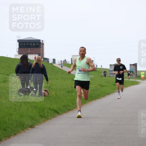 04.05.2025 - 8. Wedeler Halbmarathon Yannick Fuchs http://msf.ph/oto/7824087 04.05.2025 11:11:37 Laufen 98, 187 meine-sportfotos.de