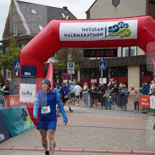 04.05.2025 - 8. Wedeler Halbmarathon Felixshl http://msf.ph/oto/7824121 04.05.2025 11:59:58 Ziel 151, 418, 529, 530, 566 meine-sportfotos.de
