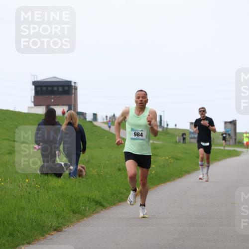 04.05.2025 - 8. Wedeler Halbmarathon Yannick Fuchs http://msf.ph/oto/7824126 04.05.2025 11:11:37 Laufen 984, 187 meine-sportfotos.de