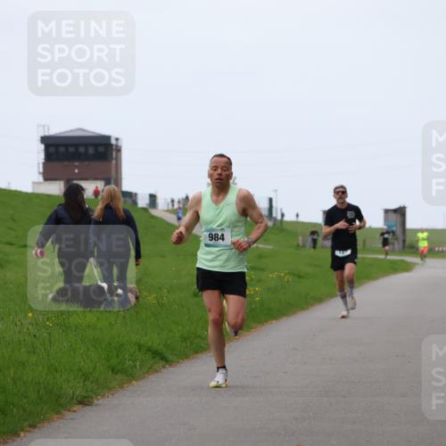 04.05.2025 - 8. Wedeler Halbmarathon Yannick Fuchs http://msf.ph/oto/7824146 04.05.2025 11:11:38 Laufen 984 meine-sportfotos.de