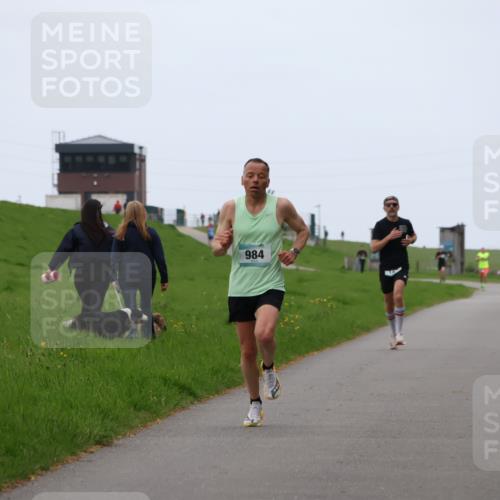 04.05.2025 - 8. Wedeler Halbmarathon Yannick Fuchs http://msf.ph/oto/7824151 04.05.2025 11:11:38 Laufen 984 meine-sportfotos.de