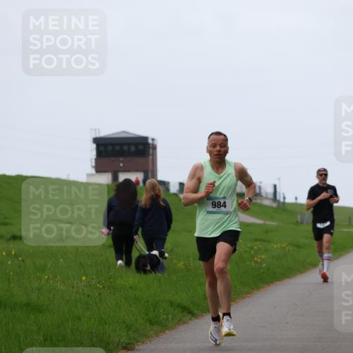04.05.2025 - 8. Wedeler Halbmarathon Yannick Fuchs http://msf.ph/oto/7824173 04.05.2025 11:11:38 Laufen 984 meine-sportfotos.de