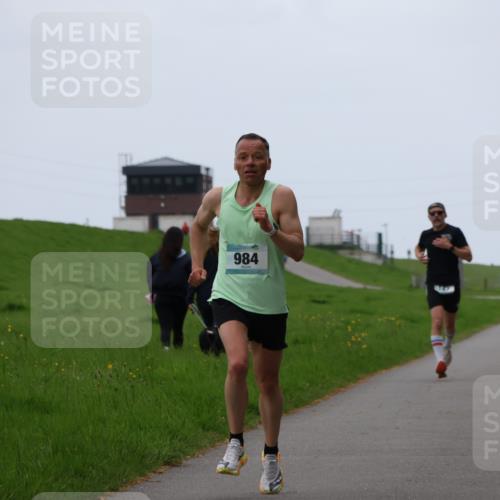 04.05.2025 - 8. Wedeler Halbmarathon Yannick Fuchs http://msf.ph/oto/7824214 04.05.2025 11:11:39 Laufen 984 meine-sportfotos.de