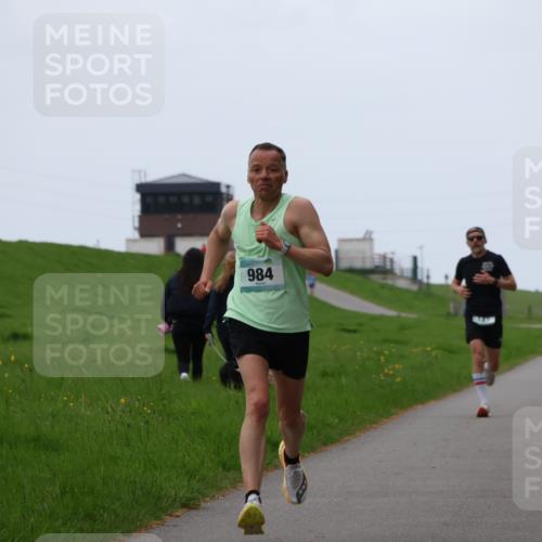 04.05.2025 - 8. Wedeler Halbmarathon Yannick Fuchs http://msf.ph/oto/7824219 04.05.2025 11:11:39 Laufen 984 meine-sportfotos.de