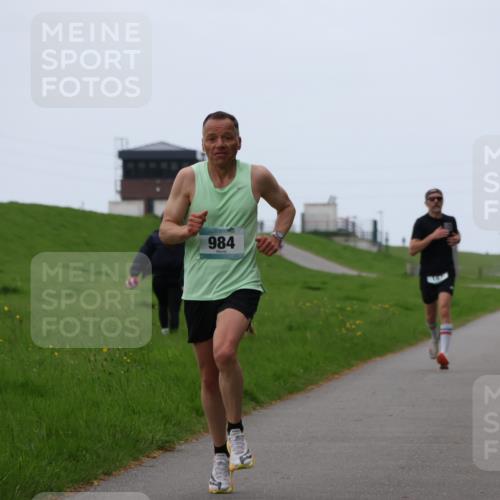 04.05.2025 - 8. Wedeler Halbmarathon Yannick Fuchs http://msf.ph/oto/7824239 04.05.2025 11:11:40 Laufen 984 meine-sportfotos.de