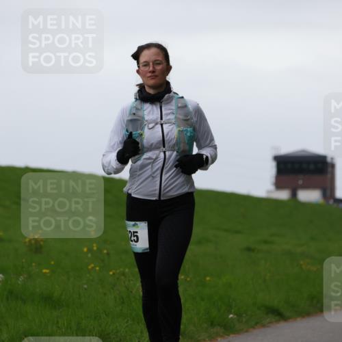 04.05.2025 - 8. Wedeler Halbmarathon Yannick Fuchs http://msf.ph/oto/7824247 04.05.2025 12:22:03 Laufen 25 meine-sportfotos.de