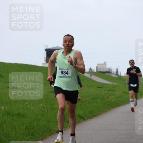 04.05.2025 - 8. Wedeler Halbmarathon Yannick Fuchs http://msf.ph/oto/7824254 04.05.2025 11:11:40 Laufen 984 meine-sportfotos.de