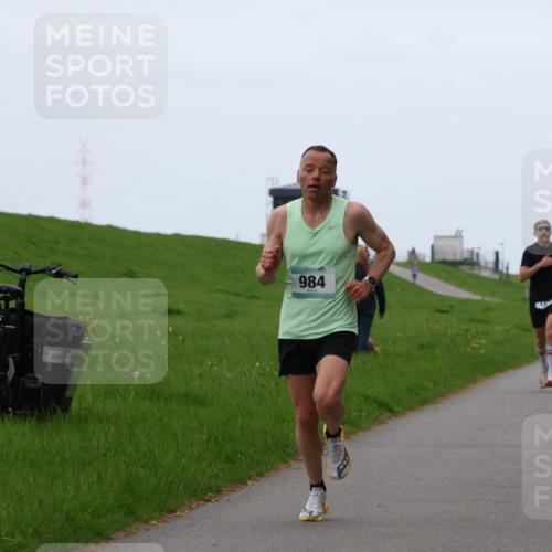 04.05.2025 - 8. Wedeler Halbmarathon Yannick Fuchs http://msf.ph/oto/7824278 04.05.2025 11:11:40 Laufen 984 meine-sportfotos.de