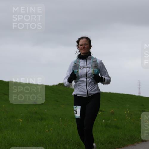 04.05.2025 - 8. Wedeler Halbmarathon Yannick Fuchs http://msf.ph/oto/7824287 04.05.2025 12:22:05 Laufen 25 meine-sportfotos.de