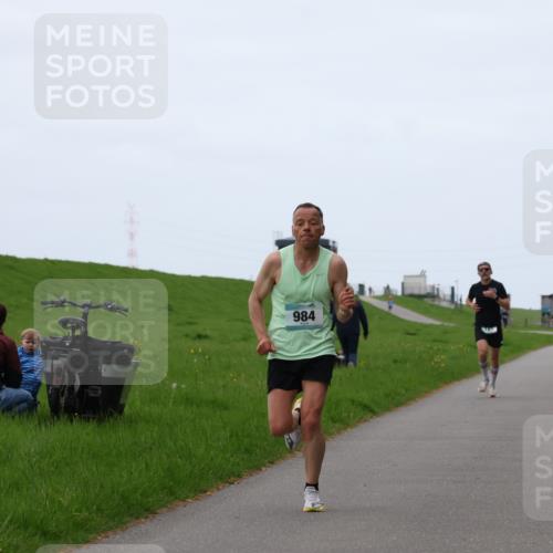 04.05.2025 - 8. Wedeler Halbmarathon Yannick Fuchs http://msf.ph/oto/7824299 04.05.2025 11:11:41 Laufen 984 meine-sportfotos.de