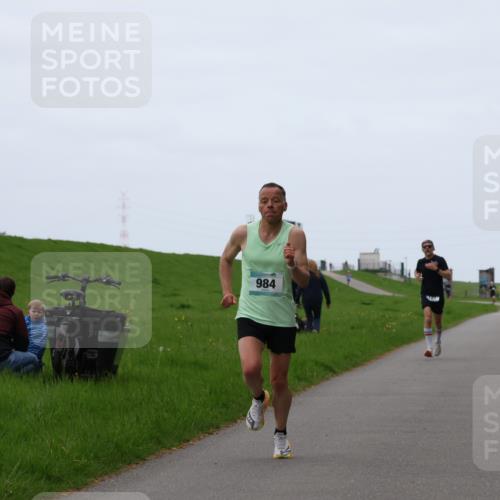 04.05.2025 - 8. Wedeler Halbmarathon Yannick Fuchs http://msf.ph/oto/7824304 04.05.2025 11:11:41 Laufen 984 meine-sportfotos.de