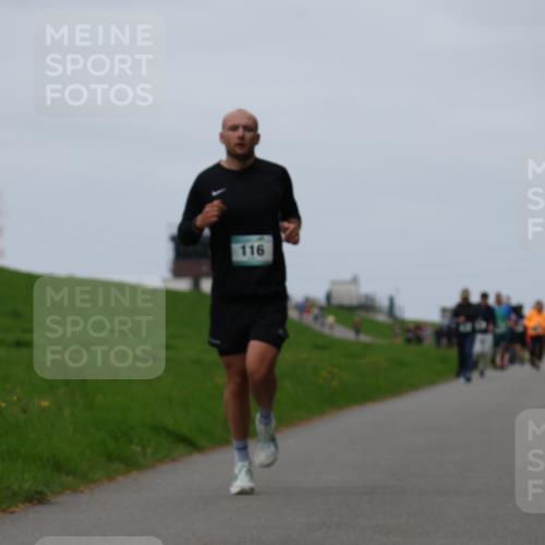 04.05.2025 - 8. Wedeler Halbmarathon Yannick Fuchs http://msf.ph/oto/7824307 04.05.2025 11:31:15 Laufen 116 meine-sportfotos.de