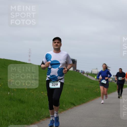 04.05.2025 - 8. Wedeler Halbmarathon Yannick Fuchs http://msf.ph/oto/7824329 04.05.2025 11:53:28 Laufen 329 meine-sportfotos.de