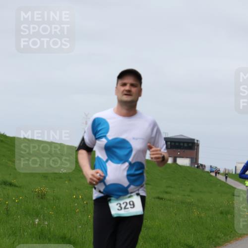 04.05.2025 - 8. Wedeler Halbmarathon Yannick Fuchs http://msf.ph/oto/7824343 04.05.2025 11:53:29 Laufen 329, 192 meine-sportfotos.de