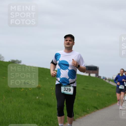 04.05.2025 - 8. Wedeler Halbmarathon Yannick Fuchs http://msf.ph/oto/7824348 04.05.2025 11:53:30 Laufen 329 meine-sportfotos.de