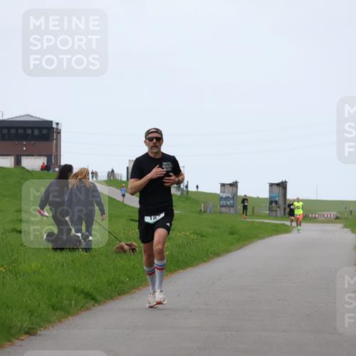 04.05.2025 - 8. Wedeler Halbmarathon Yannick Fuchs http://msf.ph/oto/7824368 04.05.2025 11:11:43 Laufen 182 meine-sportfotos.de