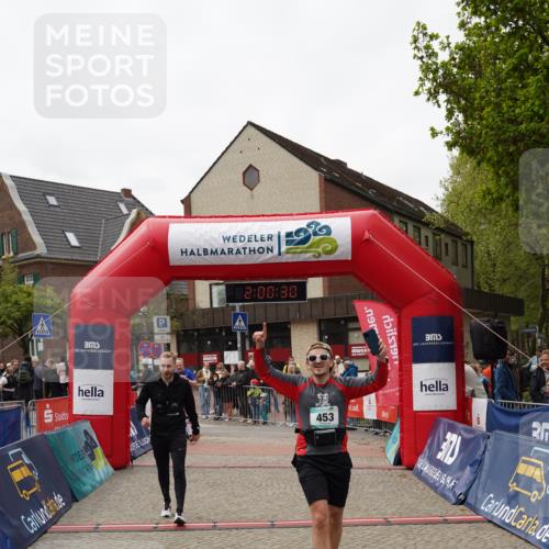 04.05.2025 - 8. Wedeler Halbmarathon Felixshl http://msf.ph/oto/7824375 04.05.2025 12:00:28 Ziel 453, 518, 543, 560 meine-sportfotos.de