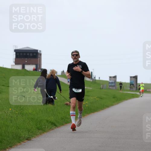 04.05.2025 - 8. Wedeler Halbmarathon Yannick Fuchs http://msf.ph/oto/7824400 04.05.2025 11:11:43 Laufen 187 meine-sportfotos.de