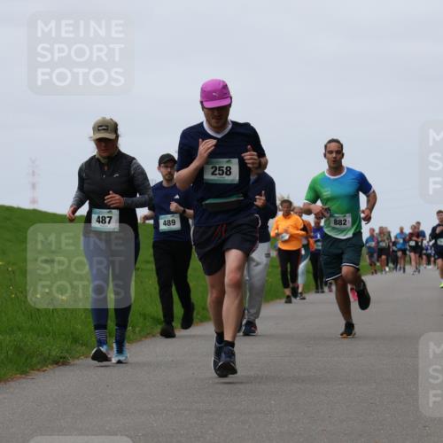 04.05.2025 - 8. Wedeler Halbmarathon Yannick Fuchs http://msf.ph/oto/7824410 04.05.2025 11:31:36 Laufen 487, 489, 258, 882 meine-sportfotos.de