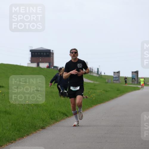 04.05.2025 - 8. Wedeler Halbmarathon Yannick Fuchs http://msf.ph/oto/7824422 04.05.2025 11:11:44 Laufen 187 meine-sportfotos.de