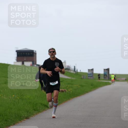 04.05.2025 - 8. Wedeler Halbmarathon Yannick Fuchs http://msf.ph/oto/7824436 04.05.2025 11:11:44 Laufen 187 meine-sportfotos.de