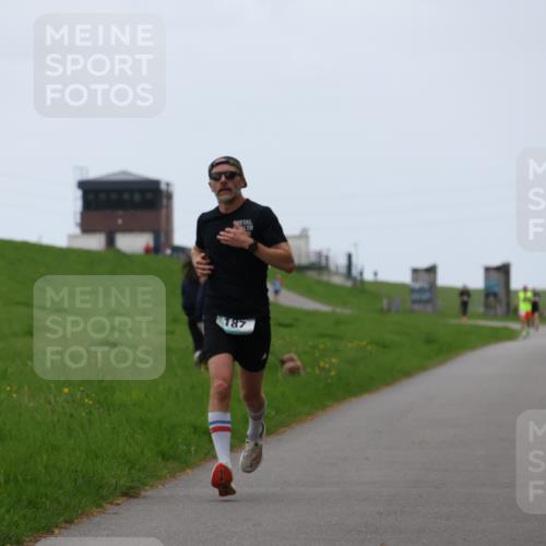 04.05.2025 - 8. Wedeler Halbmarathon Yannick Fuchs http://msf.ph/oto/7824449 04.05.2025 11:11:45 Laufen 187 meine-sportfotos.de