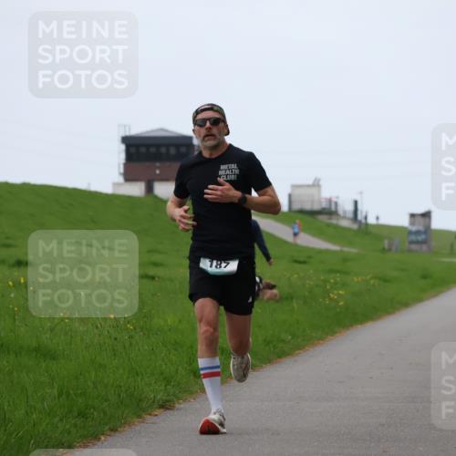 04.05.2025 - 8. Wedeler Halbmarathon Yannick Fuchs http://msf.ph/oto/7824457 04.05.2025 11:11:45 Laufen 187 meine-sportfotos.de