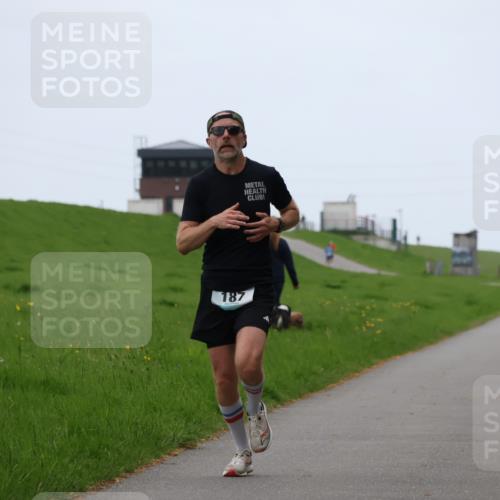 04.05.2025 - 8. Wedeler Halbmarathon Yannick Fuchs http://msf.ph/oto/7824466 04.05.2025 11:11:45 Laufen 187 meine-sportfotos.de
