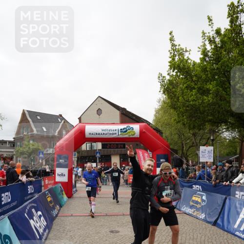 04.05.2025 - 8. Wedeler Halbmarathon Felixshl http://msf.ph/oto/7824477 04.05.2025 12:00:32 Ziel 114, 453, 518, 560, 821 meine-sportfotos.de