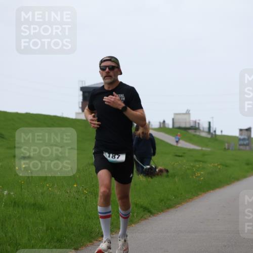 04.05.2025 - 8. Wedeler Halbmarathon Yannick Fuchs http://msf.ph/oto/7824490 04.05.2025 11:11:46 Laufen 187 meine-sportfotos.de