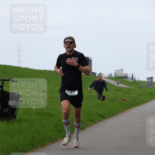 04.05.2025 - 8. Wedeler Halbmarathon Yannick Fuchs http://msf.ph/oto/7824515 04.05.2025 11:11:47 Laufen 187 meine-sportfotos.de