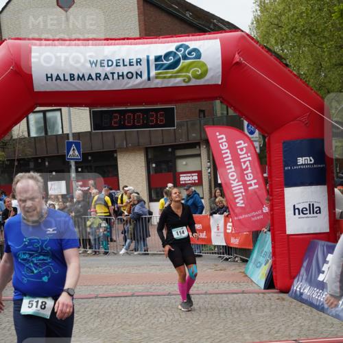 04.05.2025 - 8. Wedeler Halbmarathon Felixshl http://msf.ph/oto/7824524 04.05.2025 12:00:34 Ziel 38, 114, 518, 821 meine-sportfotos.de