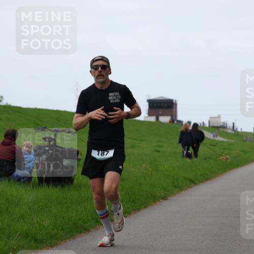 04.05.2025 - 8. Wedeler Halbmarathon Yannick Fuchs http://msf.ph/oto/7824574 04.05.2025 11:11:47 Laufen 187 meine-sportfotos.de
