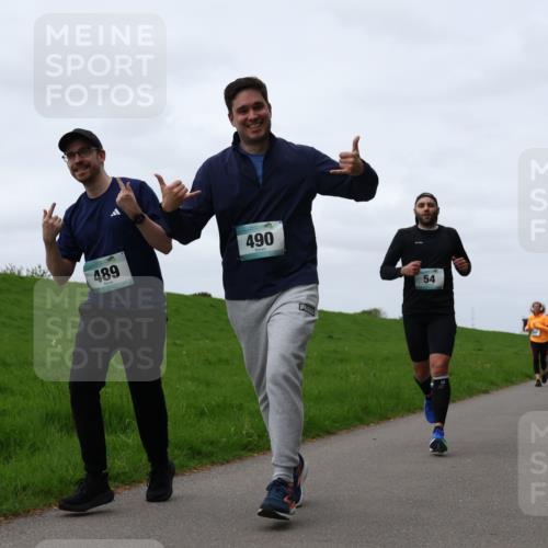 04.05.2025 - 8. Wedeler Halbmarathon Yannick Fuchs http://msf.ph/oto/7824593 04.05.2025 11:31:44 Laufen 489, 490, 54 meine-sportfotos.de