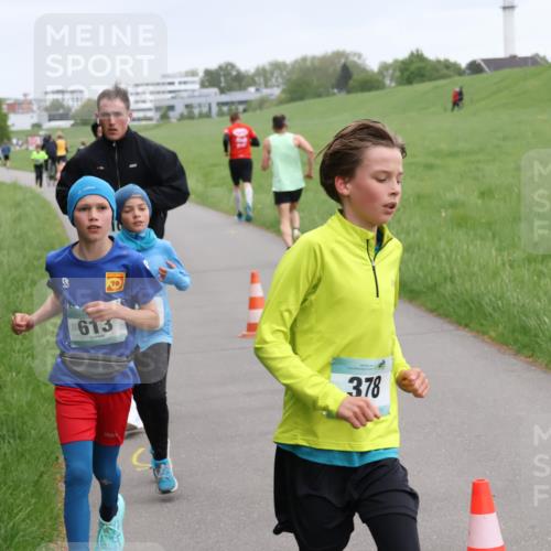 04.05.2025 - 8. Wedeler Halbmarathon Yannick Fuchs http://msf.ph/oto/7824602 04.05.2025 11:11:50 Laufen 613, 70, 378 meine-sportfotos.de
