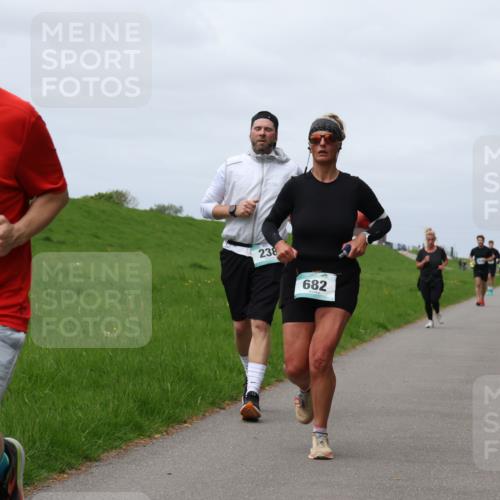 04.05.2025 - 8. Wedeler Halbmarathon Yannick Fuchs http://msf.ph/oto/7824607 04.05.2025 11:53:46 Laufen 304, 8, 238, 682 meine-sportfotos.de