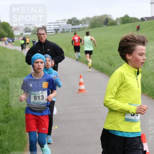 04.05.2025 - 8. Wedeler Halbmarathon Yannick Fuchs http://msf.ph/oto/7824609 04.05.2025 11:11:50 Laufen 613, 70 meine-sportfotos.de