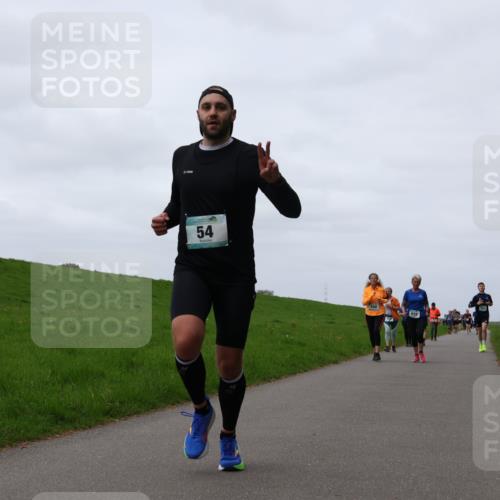 04.05.2025 - 8. Wedeler Halbmarathon Yannick Fuchs http://msf.ph/oto/7824618 04.05.2025 11:31:45 Laufen 54 meine-sportfotos.de
